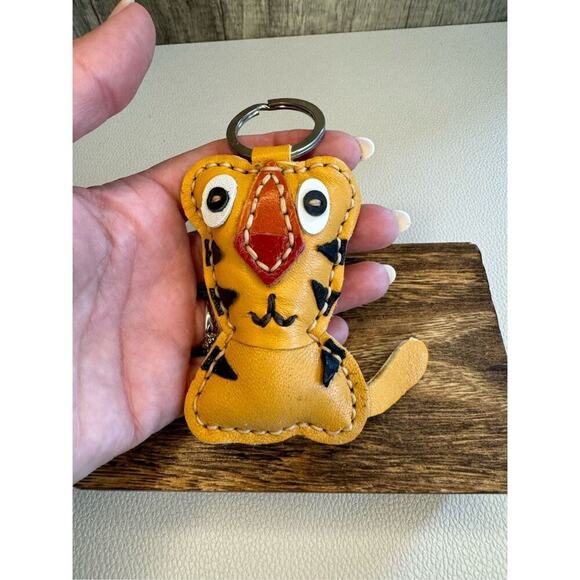 Tiger Keychain Leather Zoo Animal Charm NEW FAST SHIP - Picture 3 of 3